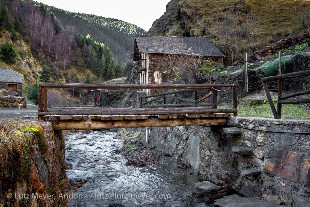 Apartaments Sort Pirineus Kültér fotó
