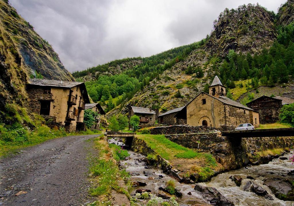 Apartaments Sort Pirineus Kültér fotó